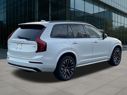 2026 Volvo XC90 B6 Ultra Dark Theme 7-Seater