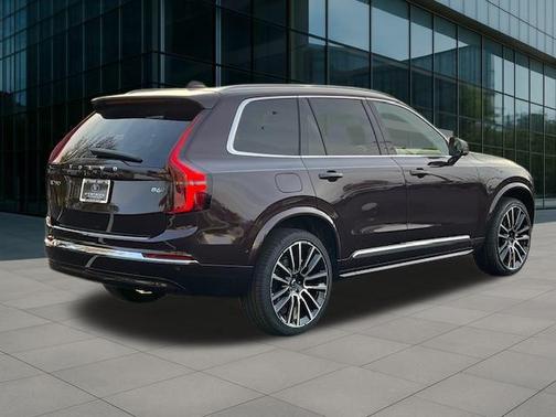 2026 Volvo XC90 B6 Plus 7-Seater