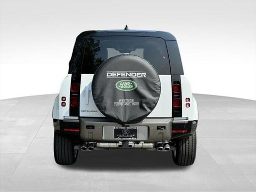 2025 Land Rover Defender X-Dynamic SE