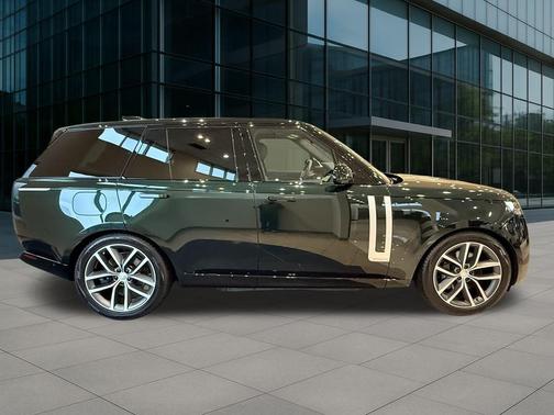 2025 Land Rover Range Rover P550e Autobiography