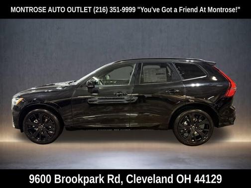 2026 Volvo XC60 B5 Ultra Black Edition