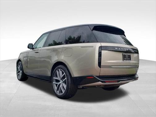 2025 Land Rover Range Rover P550e Autobiography