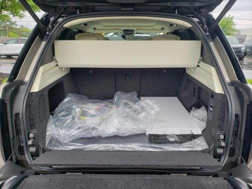 2025 Land Rover Range Rover P550e Autobiography