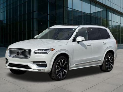 2024 Volvo XC90 B6 Plus Bright Theme 6-Seater