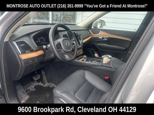 2024 Volvo XC90 B5 Plus Bright Theme