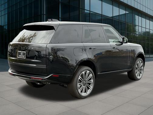 2025 Land Rover Range Rover P530 SE