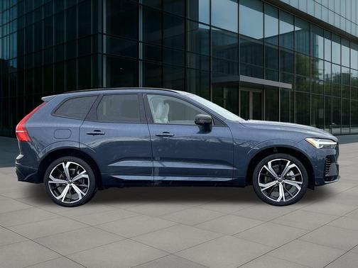 2025 Volvo XC60 Plug-In Hybrid T8 Ultra