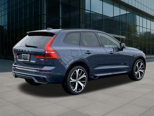 2025 Volvo XC60 Plug-In Hybrid T8 Ultra