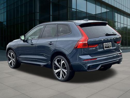 2025 Volvo XC60 Plug-In Hybrid T8 Ultra