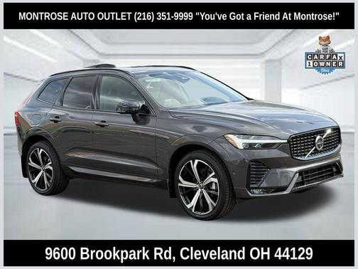 Platinum Grey Metallic 2023 Volvo XC60 B5 Ultimate Dark Theme
