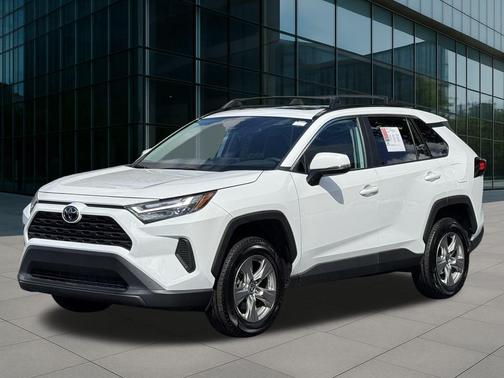 2022 Toyota RAV4 XLE