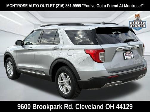 ICONIC SILVER METALLIC 2023 Ford Explorer XLT