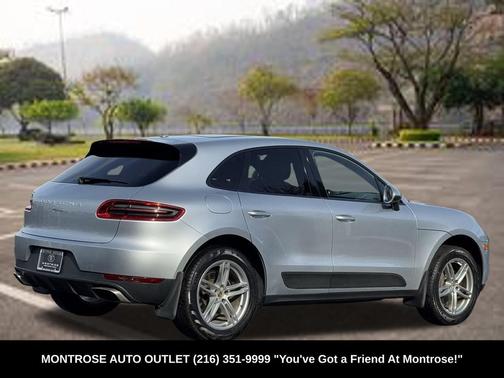2017 Porsche Macan Base