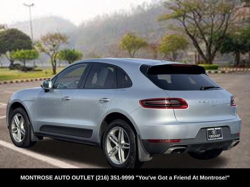2017 Porsche Macan Base