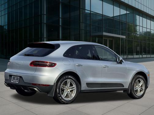 2017 Porsche Macan Base