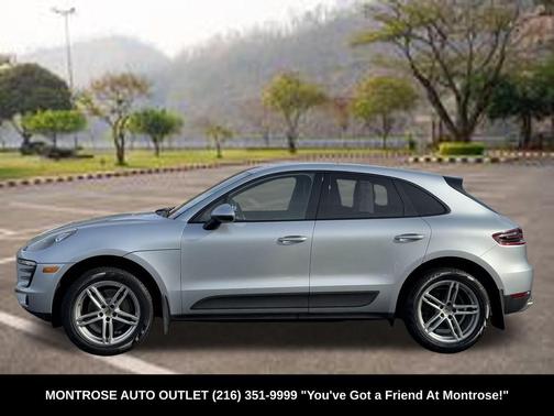 2017 Porsche Macan Base