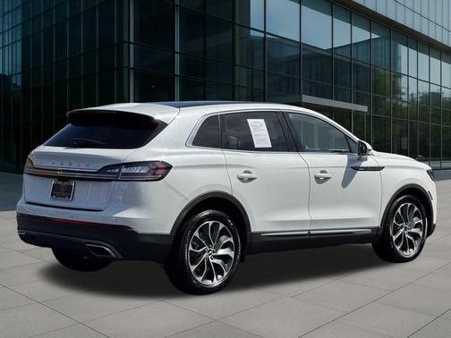 2022 Lincoln Nautilus Reserve