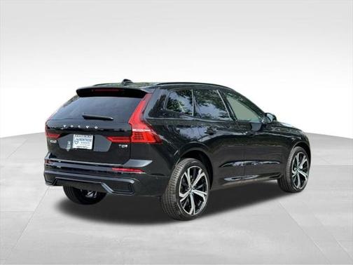 2025 Volvo XC60 Plug-In Hybrid T8 Ultra