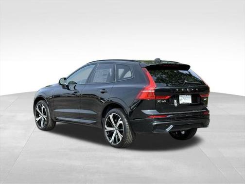 2025 Volvo XC60 Plug-In Hybrid T8 Ultra
