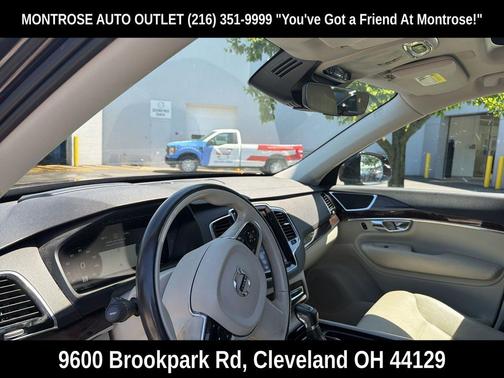 Ember Black Metallic 2016 Volvo XC90 T6 Momentum
