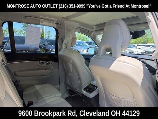 Ember Black Metallic 2016 Volvo XC90 T6 Momentum