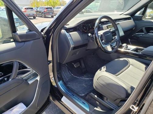 2025 Land Rover Range Rover P530 SE 7 Seat
