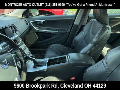 Onyx Black Metallic 2018 Volvo S60 T5 Dynamic