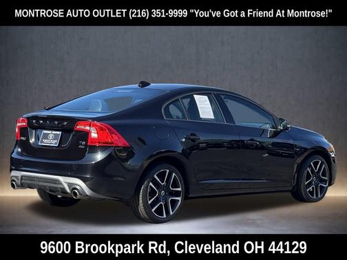 Onyx Black Metallic 2018 Volvo S60 T5 Dynamic