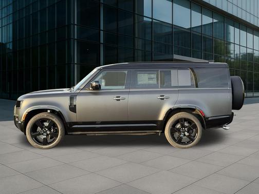 2026 Land Rover Defender V8