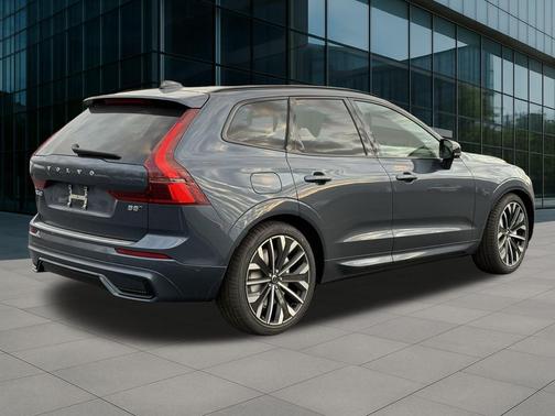 2026 Volvo XC60 B5 Ultra