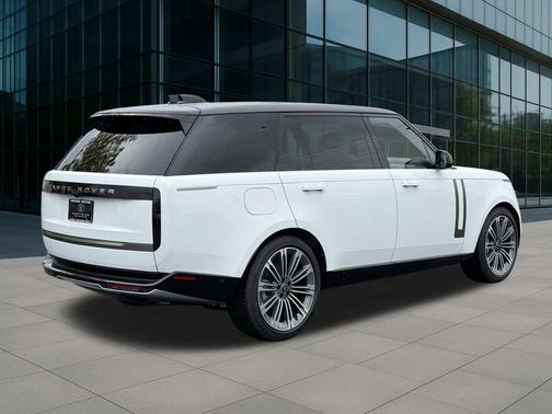 2025 Land Rover Range Rover P400 SE 7 Seat