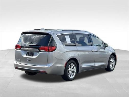 2020 Chrysler Pacifica Touring-L Plus