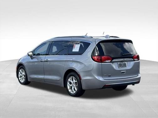2020 Chrysler Pacifica Touring-L Plus