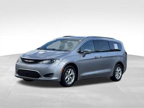 2020 Chrysler Pacifica Touring-L Plus