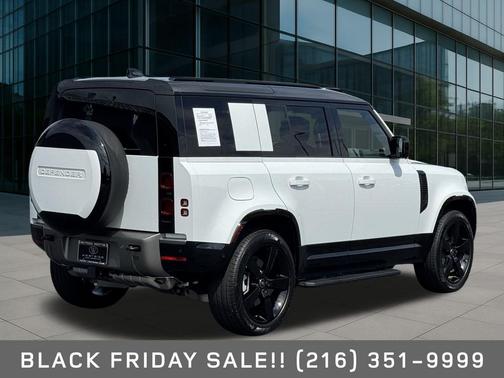 2025 Land Rover Defender 110 P400 X-Dynamic SE