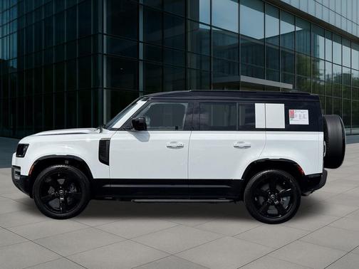 2025 Land Rover Defender 110 P400 X-Dynamic SE