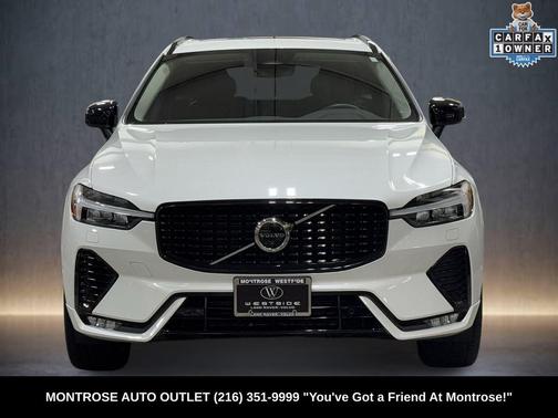 2023 Volvo XC60 Plus Dark Theme