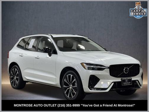 2023 Volvo XC60 Plus Dark Theme