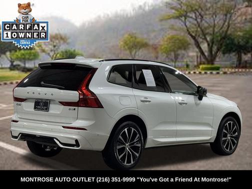 2023 Volvo XC60 Plus Dark Theme