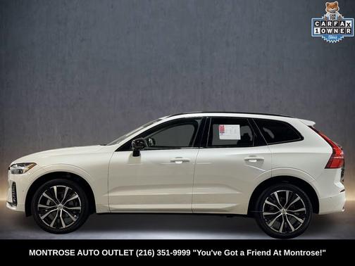 2023 Volvo XC60 Plus Dark Theme