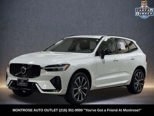2023 Volvo XC60 Plus Dark Theme