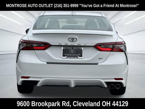 White 2022 Toyota Camry SE