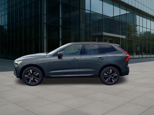 2026 Volvo XC60 B5 Core