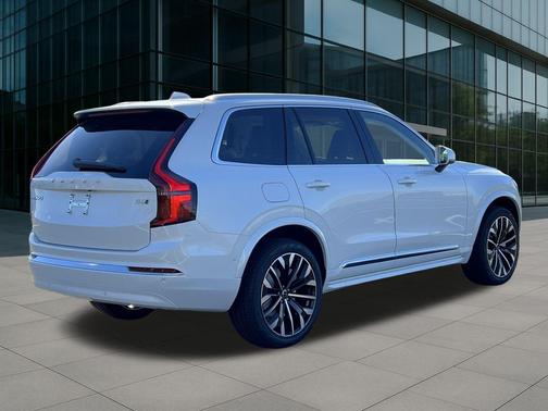 2026 Volvo XC90 B6 Ultra 7-Seater
