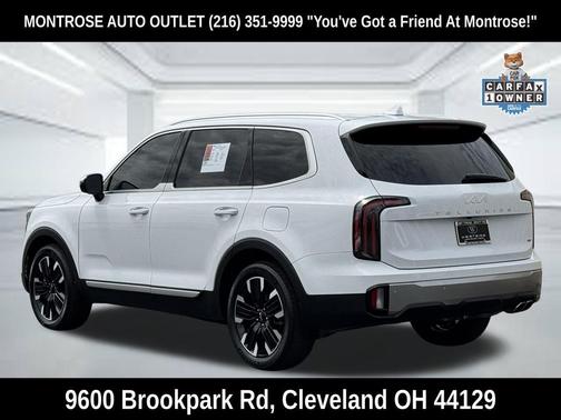 Glacial White Pearl 2025 Kia Telluride SX Prestige