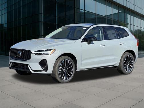 2026 Volvo XC90 B6 Plus 7-Seater