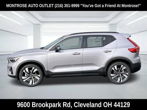 Aurora Silver 2026 Volvo XC40 Ultra, B5 AWD Gas (mild hybrid), Dark