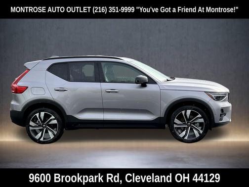 Aurora Silver 2026 Volvo XC40 Ultra, B5 AWD Gas (mild hybrid), Dark