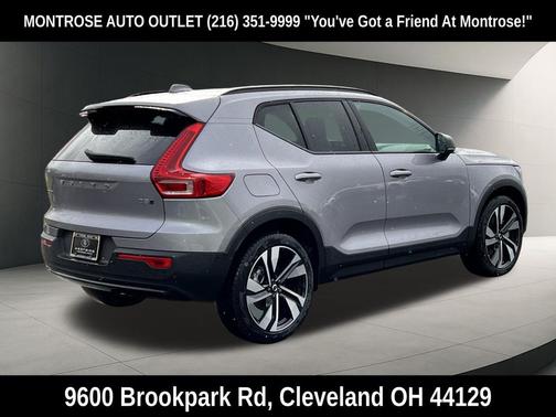 Aurora Silver 2026 Volvo XC40 Ultra, B5 AWD Gas (mild hybrid), Dark