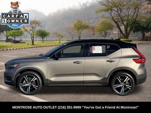 2022 Volvo XC40 T5 R-Design